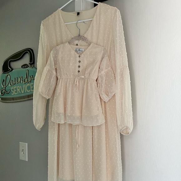 Baileys blossoms Windsor dot matching mommy and me dress - Picture 2 of 3